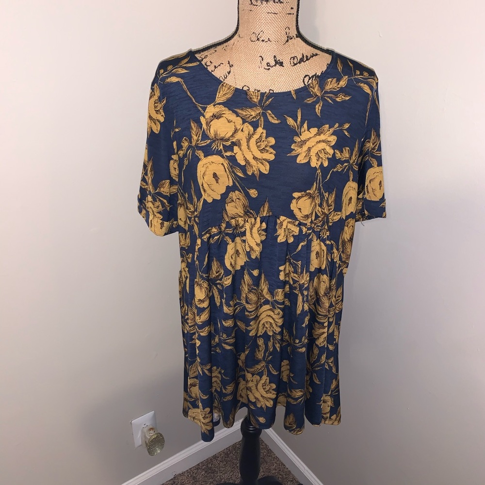 Gently Used Boutique Top
